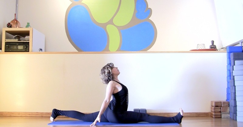Monkey Pose - Hanumanasana | Yogis Anonymous